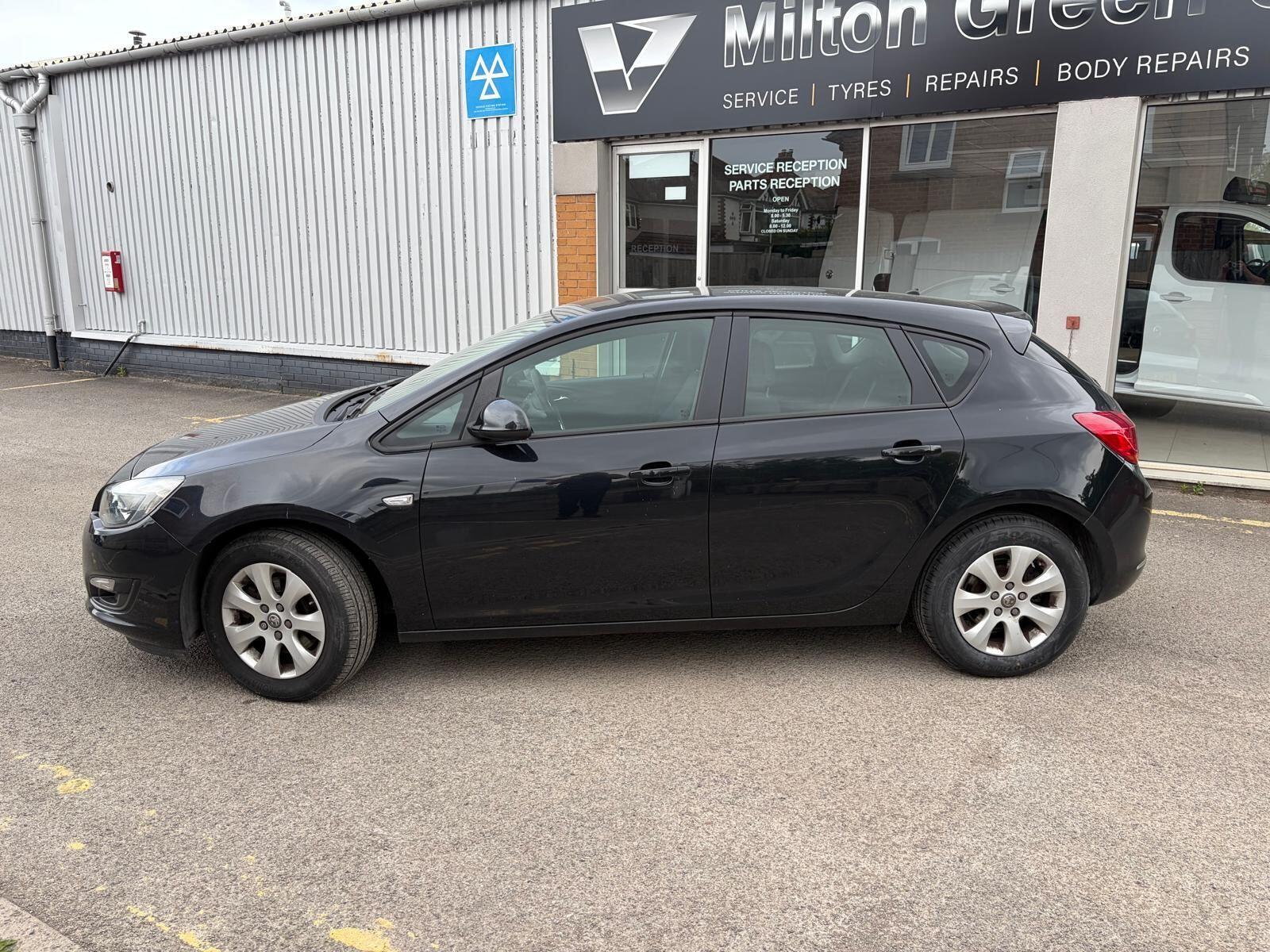 Vauxhall Astra - image 5